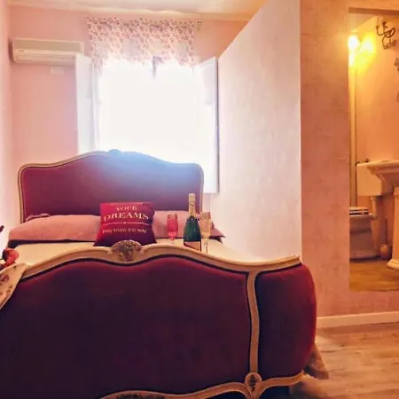 Bed & Breakfast Dimora Chic