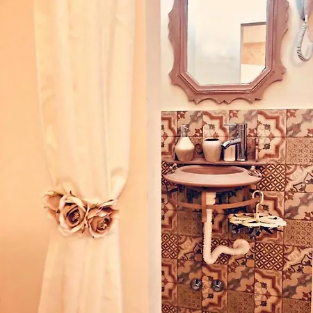 Dimora Chic Bed & Breakfast