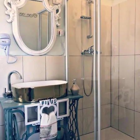 Dimora Chic Bed & Breakfast